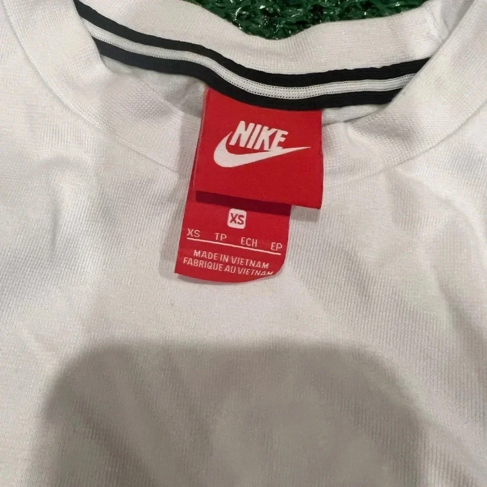 NIKE tank!!